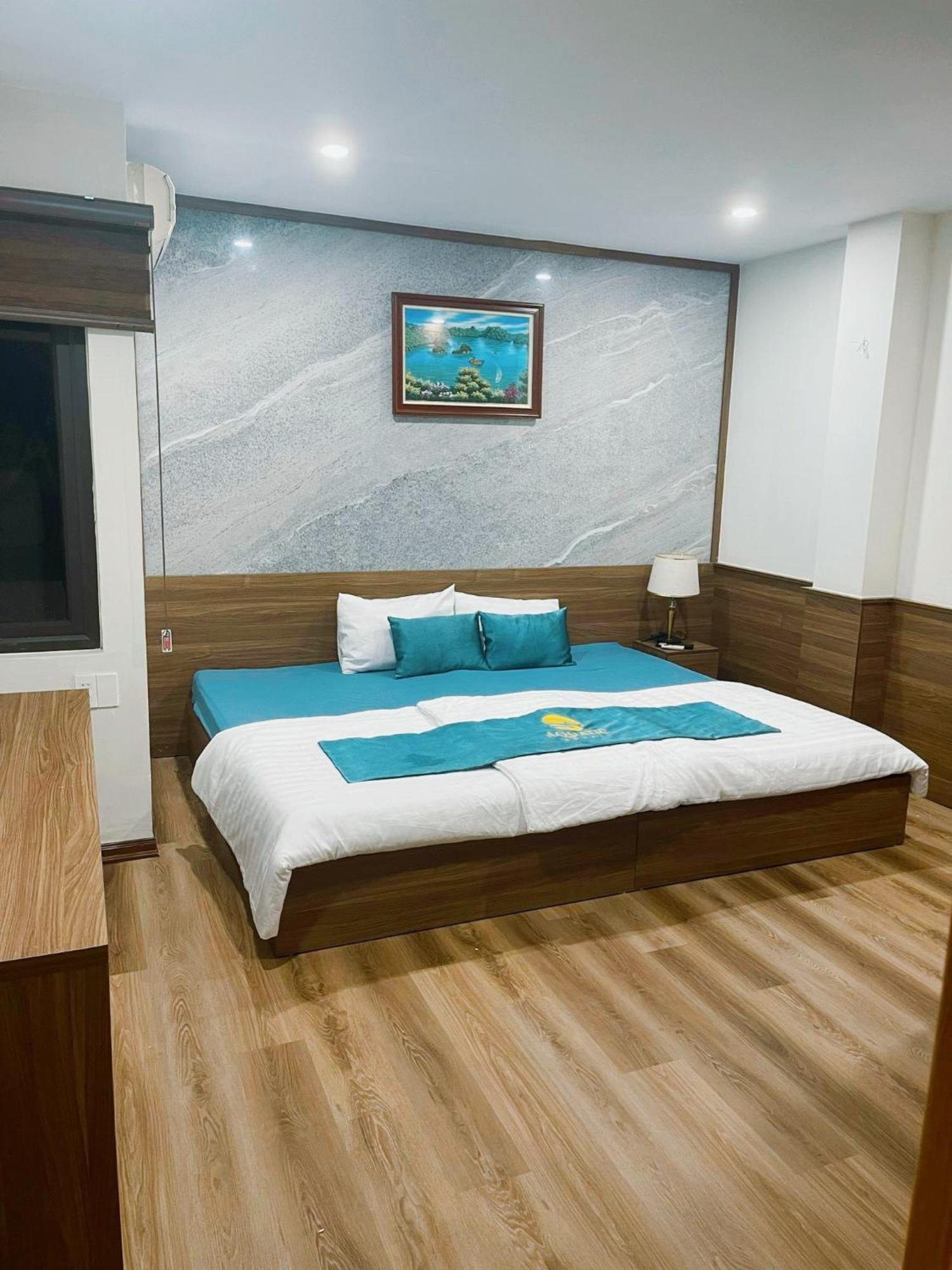 Aquatic Hotel Cat Ba Cat Ba Island Buitenkant foto